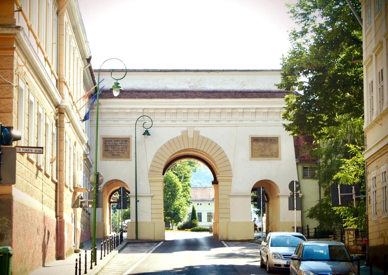 Charming Apartment - Heart Of Brasov Poarta Schei Екстериор снимка