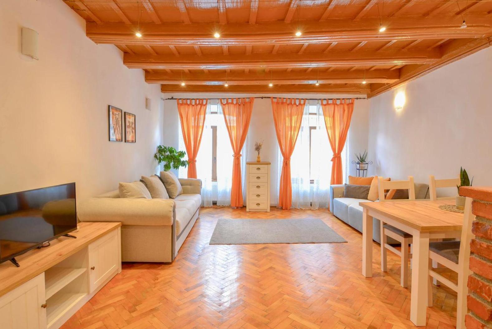Charming Apartment - Heart Of Brasov Poarta Schei Екстериор снимка