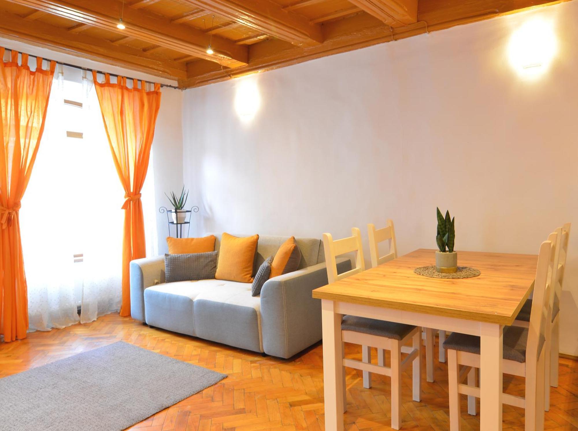 Charming Apartment - Heart Of Brasov Poarta Schei Екстериор снимка
